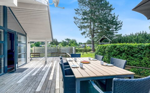 Truls - 800M from the Sea: Huis, Verblijf, Veranda, Siding, Boerderij, Outdoor Structuur