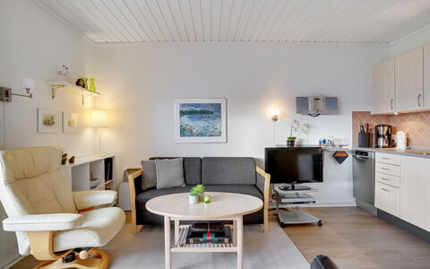 Elevus - 10M from the Sea: Plantengemeenschap, Zonlicht, Kruidachtige Plant, Tuin, Plantage, Landbouw, Boerderij