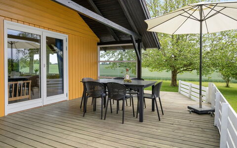 Janne - 400M from the Sea: Blauw, Struik, Verblijf, Groundcover, Tuin, Landgoed, Schaduw, Landscaping, Boerderij, Eco Hotel