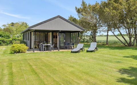 Veljan - 400M from the Sea: Dak, Huis, Land Lot, Huis, Verblijf, Landgoed, Garden Gebouwen, Schaduw, Blokhut, Landscaping
