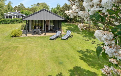 Veljan - 400M from the Sea: Dak, Huis, Land Lot, Huis, Verblijf, Landgoed, Garden Gebouwen, Schaduw, Blokhut, Landscaping