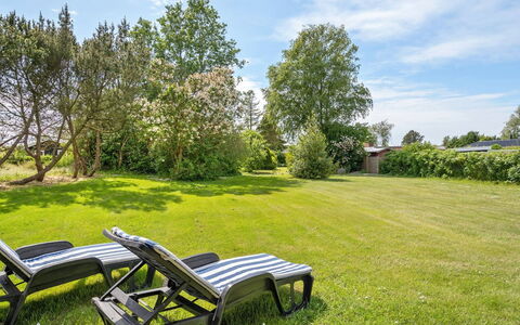 Veljan - 400M from the Sea: Dak, Huis, Land Lot, Huis, Verblijf, Landgoed, Garden Gebouwen, Schaduw, Blokhut, Landscaping