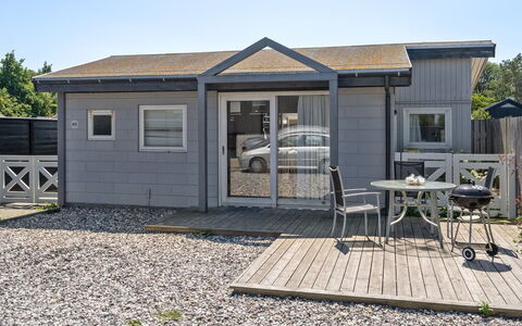 Alvina - 25M from the Sea: Blauw, Struik, Verblijf, Groundcover, Tuin, Landgoed, Schaduw, Landscaping, Boerderij, Eco Hotel