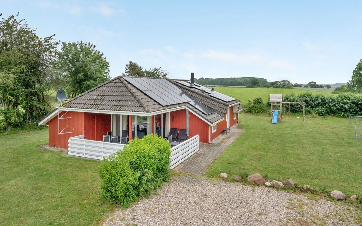 Emly - 1.1Km from the Sea
