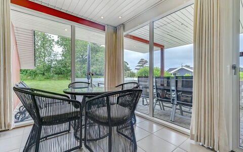 Emly - 1.1Km from the Sea: Veranda, Verdieping, Plafond, Deur, Schaduw, Stoel, Hardwood, Dek, Beits, Houten Vloer