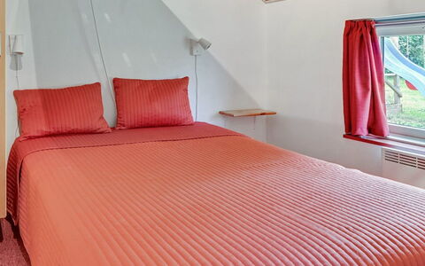 Emly - 1.1Km from the Sea: Interieur Ontwerp, Slaapkamer, Hout, Bed, Verdieping, Plafond, Meubilair, Textiel, Laken, Flooring