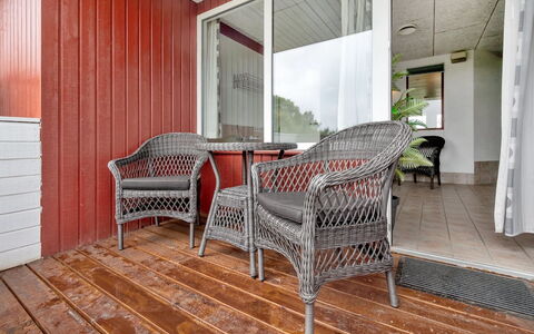Emly - 1.1Km from the Sea: Zwembad, Badplaats
