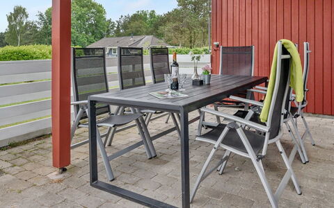 Emly - 1.1Km from the Sea: Zwembad, Badplaats