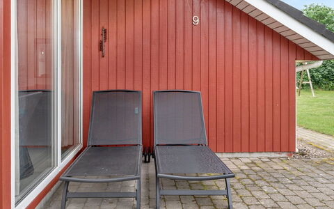 Emly - 1.1Km from the Sea: Zwembad, Badplaats