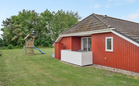 Emly - 1.1Km from the Sea: Zwembad, Badplaats