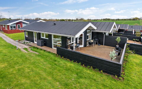 Sointu - 250M from the Sea: Dak, Huis, Huis, Verblijf, Siding, Landgoed, Oprit, Garden Gebouwen, Werf, Schuur