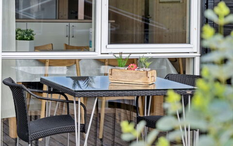 Sointu - 250M from the Sea: Dak, Huis, Huis, Verblijf, Siding, Landgoed, Oprit, Garden Gebouwen, Werf, Schuur