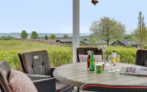 Ankarl - 700M from the Sea: Dak, Huis, Huis, Verblijf, Deur, Siding, Dek, Veranda, Plank, Hardwood