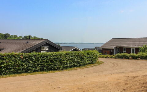Clea - 200M from the Sea: Hout, Dak, Architectuur, Huis, Huis, Verblijf, Siding, Hardwood, Helling, Landgoed