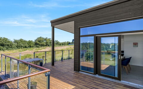 Klarin - 350M from the Sea: Hout, Houten Vloer, Dek, Hardwood, Samengesteld Materiaal, Veranda, Plank, Beits, Boardwalk, Balkon