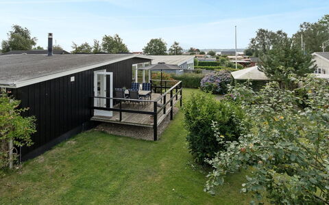 Albricus - 250M from the Sea: Dak, Huis, Huis, Verblijf, Siding, Landgoed, Oprit, Garden Gebouwen, Werf, Schuur