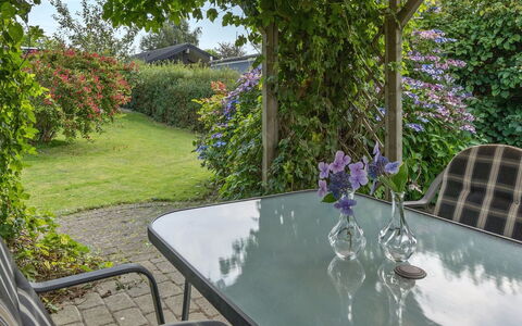 Albricus - 250M from the Sea: Dak, Huis, Huis, Verblijf, Siding, Landgoed, Oprit, Garden Gebouwen, Werf, Schuur