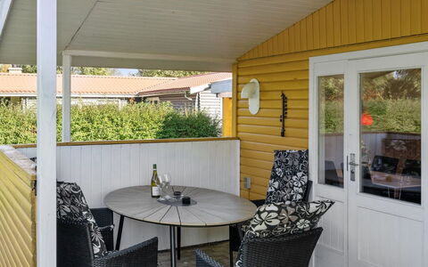 Nane - 80M from the Sea: Woongebied, Dak, Voorstad, Oprit, Landgoed, Schoorsteen