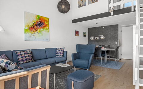 Soufiane - 100M from the Sea: Meubilair, Interieur Ontwerp, Flooring, Verdieping, Hout, Bankstel, Plafond, Woonkamer, Kamer, Appartement