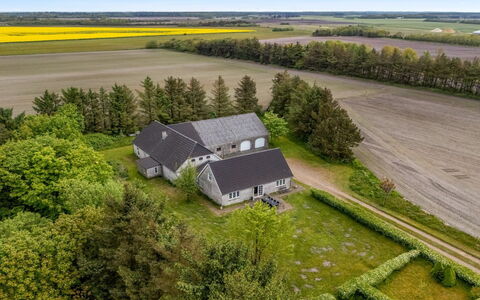 Merrit - 4.6Km to the Fjord: Huis, Dak, Plain, Verblijf, Huis, Landelijk Gebied, Landschap, Grasland, Land Lot, Menselijke Nederzetting