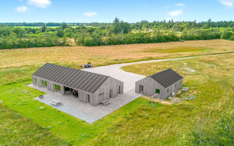 Etje - 6Km from the Sea: Verblijf, Huis, Huis, Dak, Veranda, Landgoed, Siding, Garden Gebouwen, Boerderij, Werf