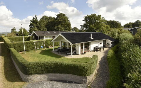 Kyllikki - 300M to the Fjord: Dak, Huis, Huis, Verblijf, Siding, Landgoed, Oprit, Garden Gebouwen, Werf, Schuur