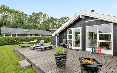 Ullakarin - 350M from the Sea: Plantengemeenschap, Zonlicht, Kruidachtige Plant, Tuin, Plantage, Landbouw, Boerderij