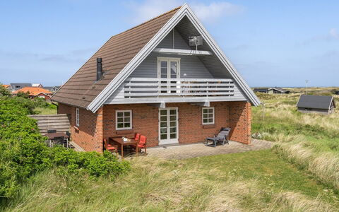 Bjarnger - 200M from the Sea: Gras, Grasland, Landschap, Ecoregio, Plain, Plantengemeenschap, Land Lot, Buitenmeubels, Prairie, Shrubland