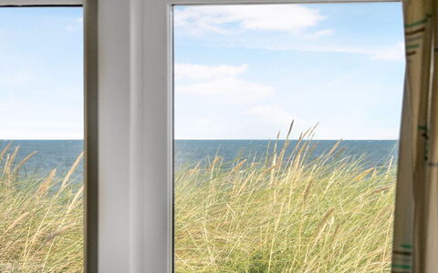 Ebba - 25M from the Sea: Woongebied, Dak, Voorstad, Oprit, Landgoed, Schoorsteen