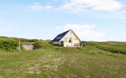 Ebba - 25M from the Sea: Woongebied, Dak, Voorstad, Oprit, Landgoed, Schoorsteen