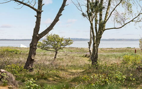 Angelita - 80M to the Fjord: Huis, Woongebied, Huis, Verblijf, Dak, Land Lot, Siding, Tuin, Landgoed, Gazon