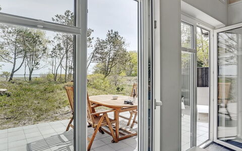 Angelita - 80M to the Fjord: Huis, Woongebied, Huis, Verblijf, Dak, Land Lot, Siding, Tuin, Landgoed, Gazon