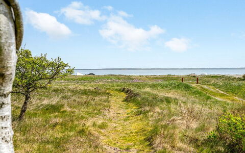 Angelita - 80M to the Fjord: Huis, Woongebied, Huis, Verblijf, Dak, Land Lot, Siding, Tuin, Landgoed, Gazon