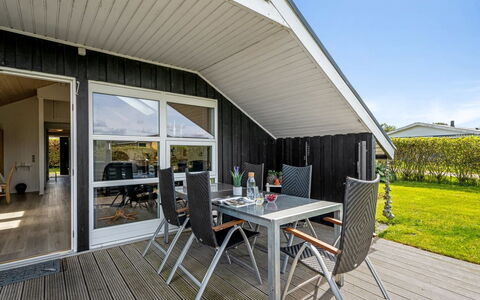 Naninja - 300M to the Fjord: Verblijf, Huis, Huis, Dak, Veranda, Landgoed, Siding, Garden Gebouwen, Boerderij, Werf