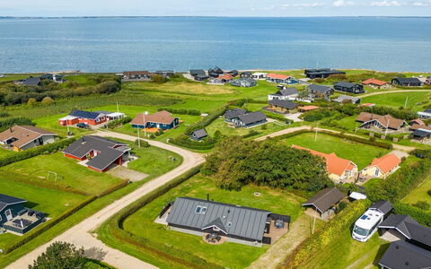 Naninja - 300M to the Fjord: Verblijf, Huis, Huis, Dak, Veranda, Landgoed, Siding, Garden Gebouwen, Boerderij, Werf