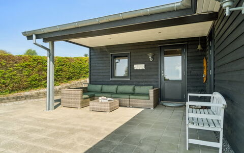 Talika - 700M from the Sea: Dak, Huis, Huis, Verblijf, Siding, Landgoed, Oprit, Garden Gebouwen, Werf, Schuur
