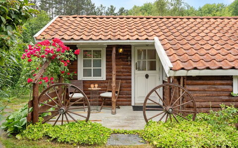 Rakita - 550M from the Sea: Thatching, Verblijf, Huis, Dak, Huis, Boerderij, Hut, Landgoed, Dorp