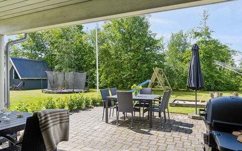Hanne - 300M from the Sea: Dak, Huis, Huis, Verblijf, Siding, Landgoed, Oprit, Garden Gebouwen, Werf, Schuur