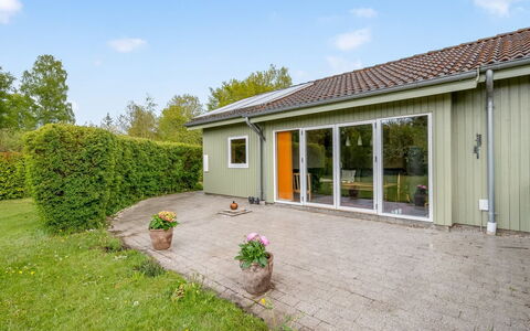 Anselm: Dak, Huis, Huis, Verblijf, Siding, Landgoed, Oprit, Garden Gebouwen, Werf, Schuur