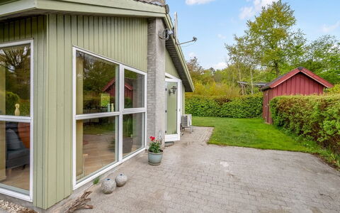 Anselm: Dak, Huis, Huis, Verblijf, Siding, Landgoed, Oprit, Garden Gebouwen, Werf, Schuur