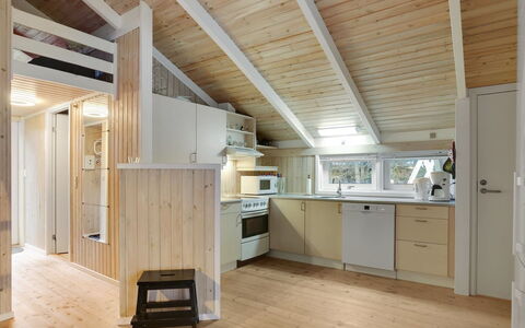 Arwed - from the Sea: Hout, Plafond, Interieur Ontwerp, Flooring, Verdieping, Keuken, Kamer, Meubilair, Huis, Countertop