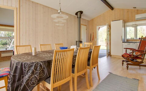 Alisia - 400M from the Sea: Dak, Huis, Huis, Verblijf, Siding, Landgoed, Oprit, Garden Gebouwen, Werf, Schuur