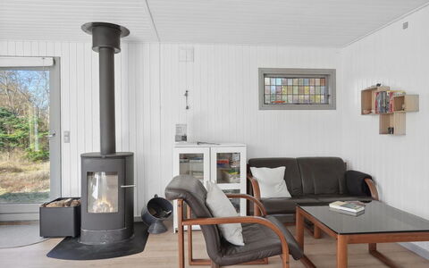 Tarja - 150M from the Sea: Flooring, Verdieping, Hout, Meubilair, Interieur Ontwerp, Houten Vloer, Kamer, Woonkamer, Plafond, Huis