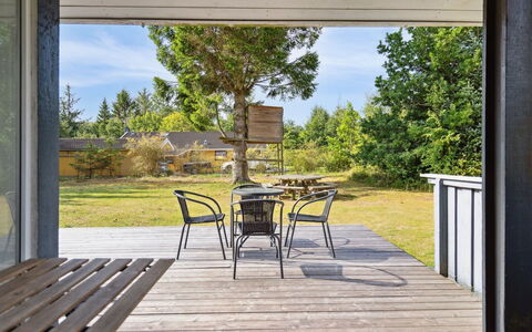 Antoinette - 500M from the Sea: Huis, Huis, Woongebied, Dak, Verblijf, Land Lot, Landgoed, Werf, Tuin, Siding