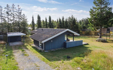 Antoinette - 500M from the Sea: Huis, Huis, Woongebied, Dak, Verblijf, Land Lot, Landgoed, Werf, Tuin, Siding