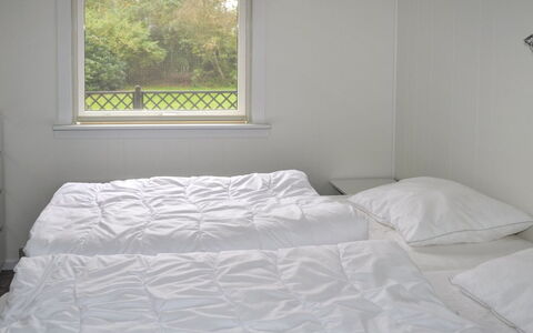 Raya - 250M from the Sea: Slaapkamer, Bed, Bedding, Laken, Linens, Verdieping, Bed Frame, Kamer, Duvet