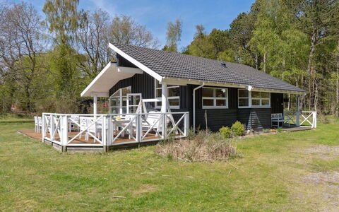 Petri - 500M from the Sea: Verblijf, Huis, Huis, Dak, Veranda, Landgoed, Siding, Garden Gebouwen, Boerderij, Werf