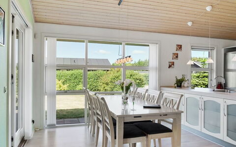 Bertram - 1.9Km from the Sea: Thatching, Verblijf, Huis, Dak, Huis, Boerderij, Hut, Landgoed, Dorp