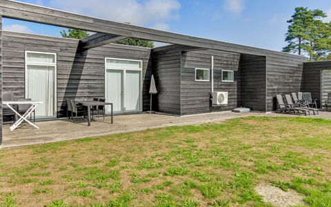 Edda - 400M from the Sea: Dak, Huis, Land Lot, Huis, Verblijf, Landgoed, Garden Gebouwen, Schaduw, Blokhut, Landscaping