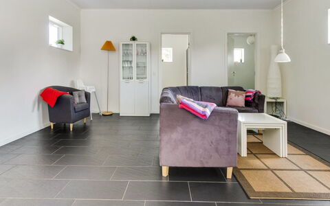 Edda - 400M from the Sea: Dak, Huis, Land Lot, Huis, Verblijf, Landgoed, Garden Gebouwen, Schaduw, Blokhut, Landscaping